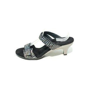 Hella Comfort Boneta Sandals Open Toe Double Strap Crystal Womens US 8
